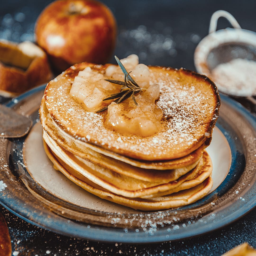 Hefepfannkuchen mit Apfel