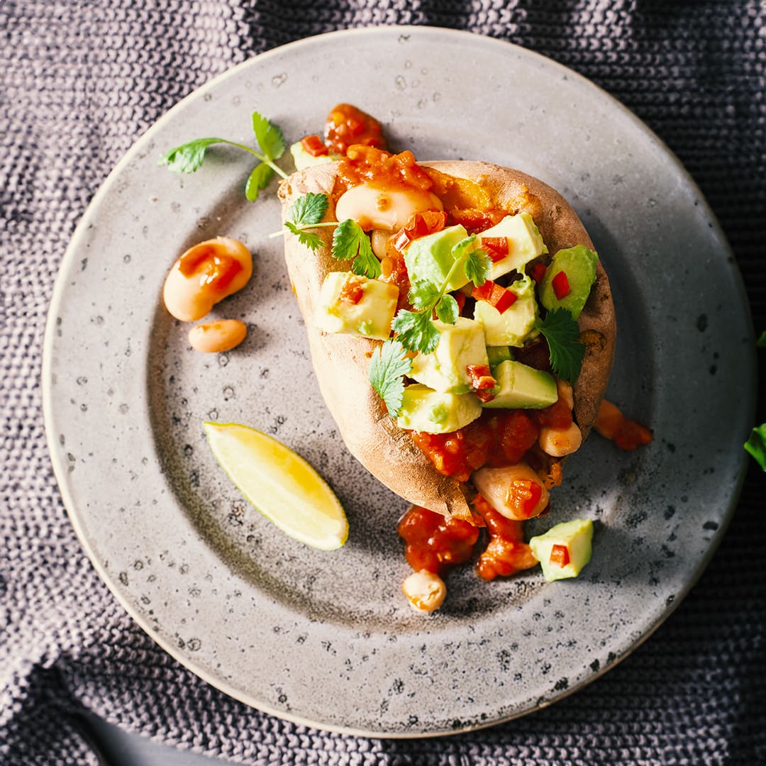 Süßkartoffel-Bohnenschiffchen mit Avocado